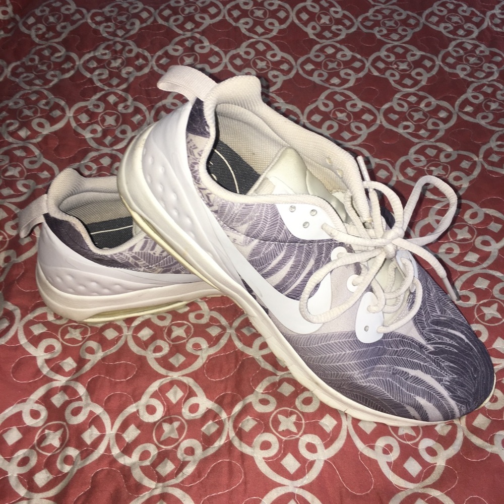 Nike Palm Leaf Printed Running Shoes